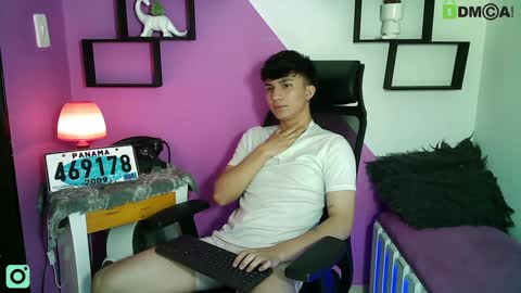 0cloud_white0 Chaturbate show on 20220607