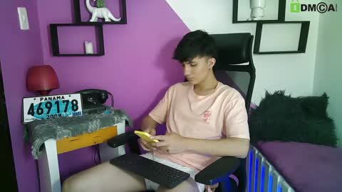 0cloud_white0 Chaturbate show on 20220612
