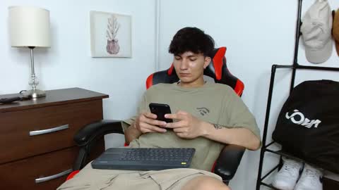 0cloud_white0 Chaturbate show on 20230904