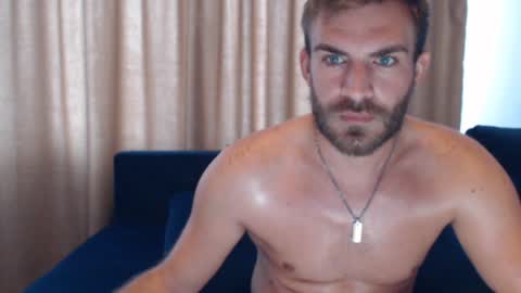 10in_deluxe Chaturbate show on 20211018