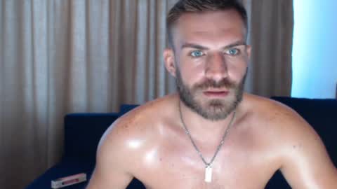 10in_deluxe Chaturbate show on 20211021
