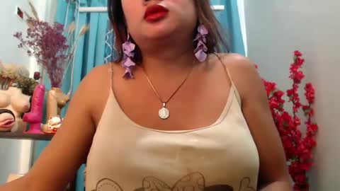 10inalwayscummingts Chaturbate show on 20230127