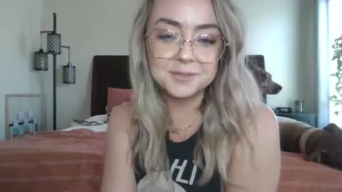 1delicate_angel Chaturbate show on 20220611
