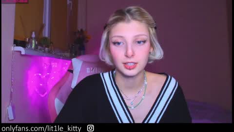 lit1le_kitty_ Chaturbate show on 20221130